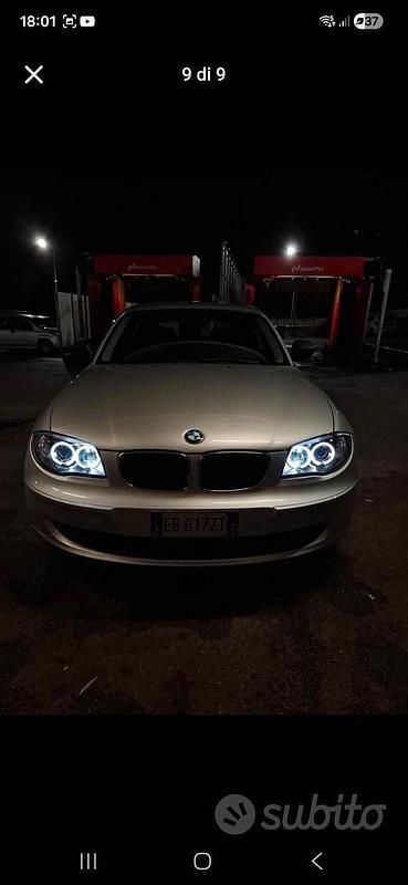 Usata BMW 118 195 CV (143 kW) 2010 Grigio Utilitaria