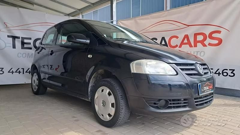 Usata VW Fox 75 CV (55 kW) 2006 Nero Utilitaria