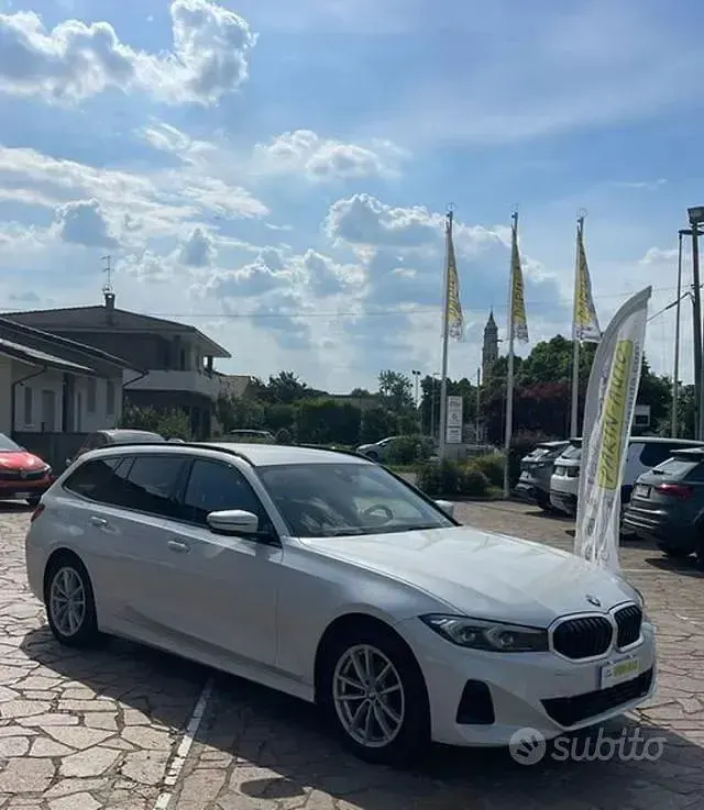 Usata BMW 318 Advantage 150 CV (110 kW) 2022 Bianco Station wagon