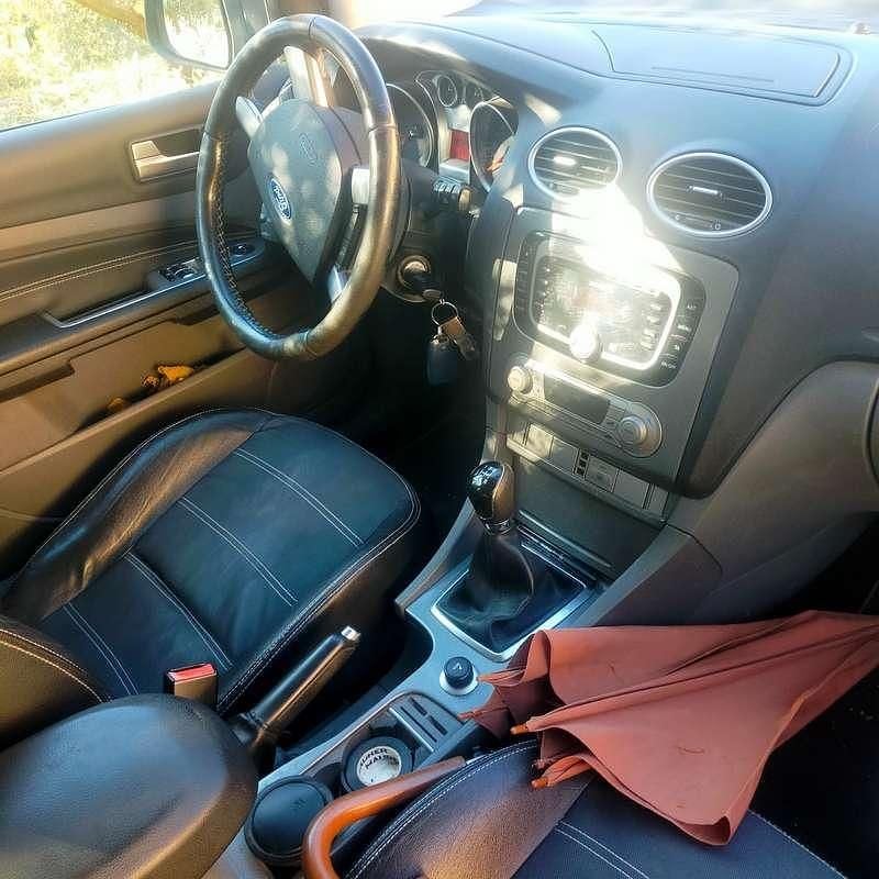 Usata Ford Focus Style 90 CV (66 kW) 2008 Grigio Station wagon