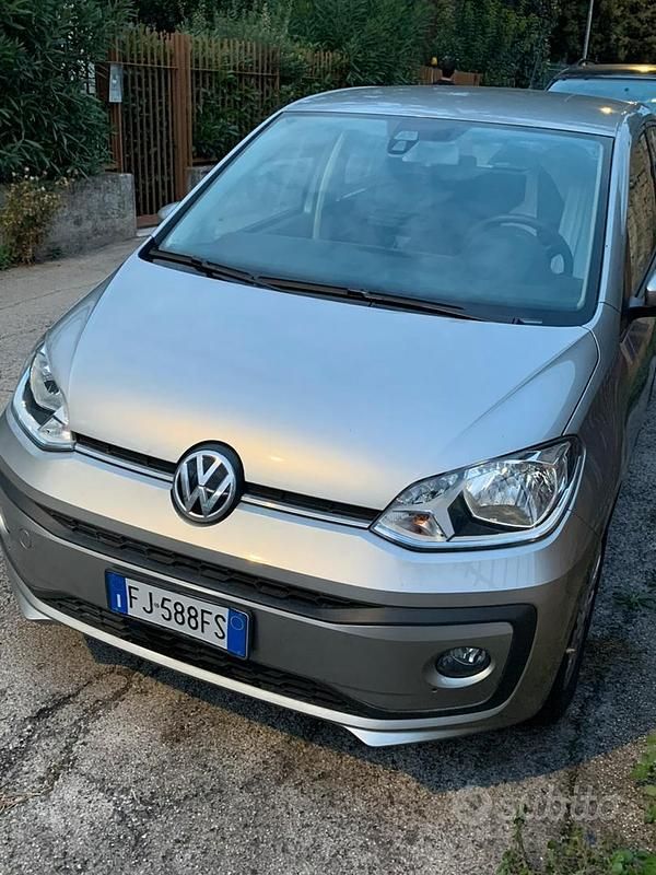 Usata VW up! 68 CV (50 kW) 2017 Grigio Utilitaria