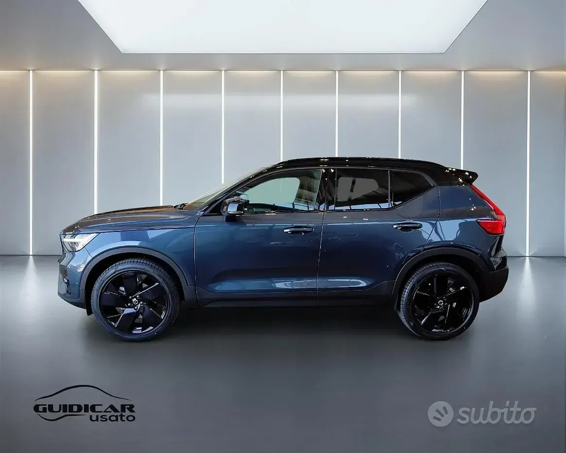 Usata Volvo XC40 Ultra 163 CV (119 kW) 2025 Blu denim SUV