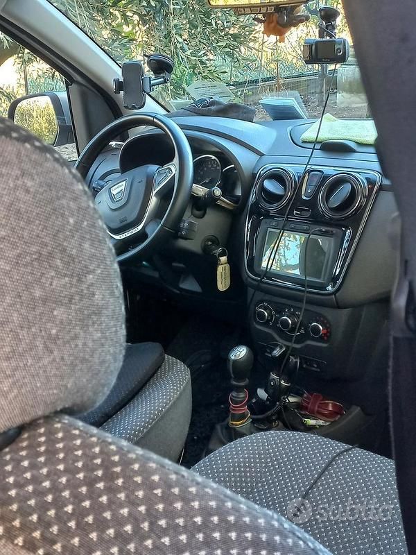 Usata Dacia Lodgy 2020 Bianco Monovolume