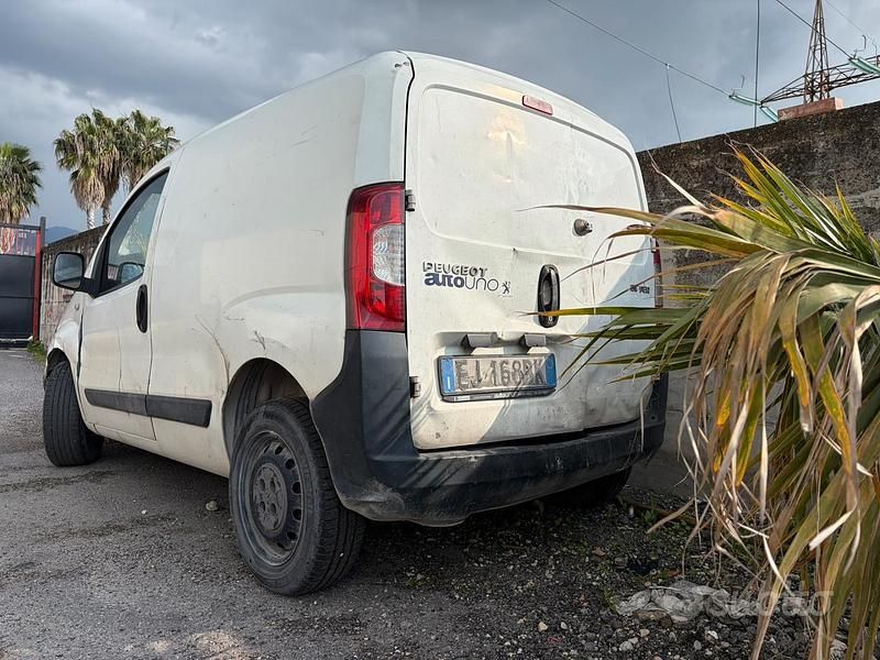 Usata Peugeot Bipper 70 CV (51 kW) 2010 Bianco Monovolume