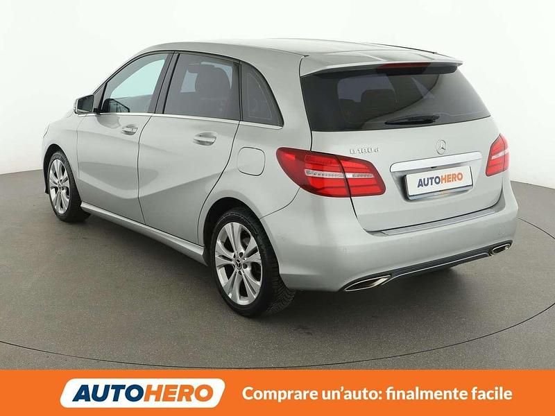 Usata Mercedes B180 AMG 110 CV (80 kW) 2018 Argento Monovolume