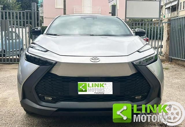 Usata Toyota C-HR Trend 152 CV (111 kW) 2024 Grigio SUV