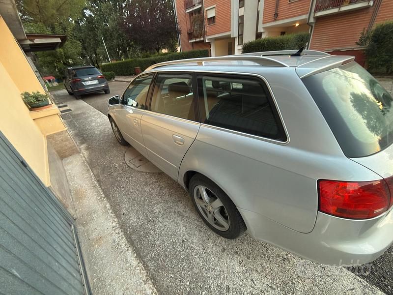 Usata Audi A4 140 CV (102 kW) 2005 Grigio Station wagon