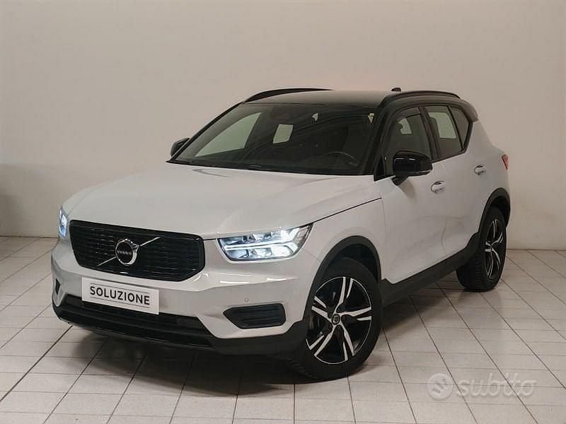 Begagnad Volvo XC40 R-Design 163 HK (119 kW) 2019 SUV