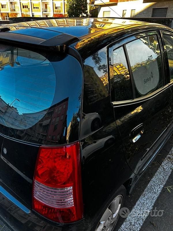 Usata Kia Picanto 61 CV (44 kW) 2007 Nero Utilitaria