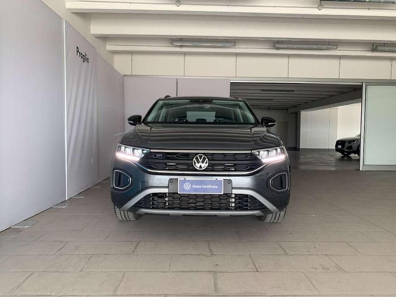 Usata VW T-Roc Life 150 CV (110 kW) 2024 Indium grey metallizzato SUV