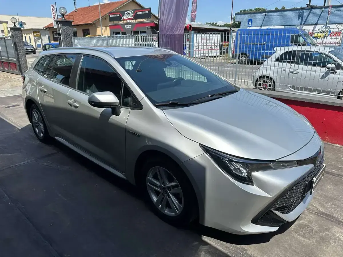Usata Toyota Corolla Business Edition 98 CV (72 kW) 2020 Argento Station wagon