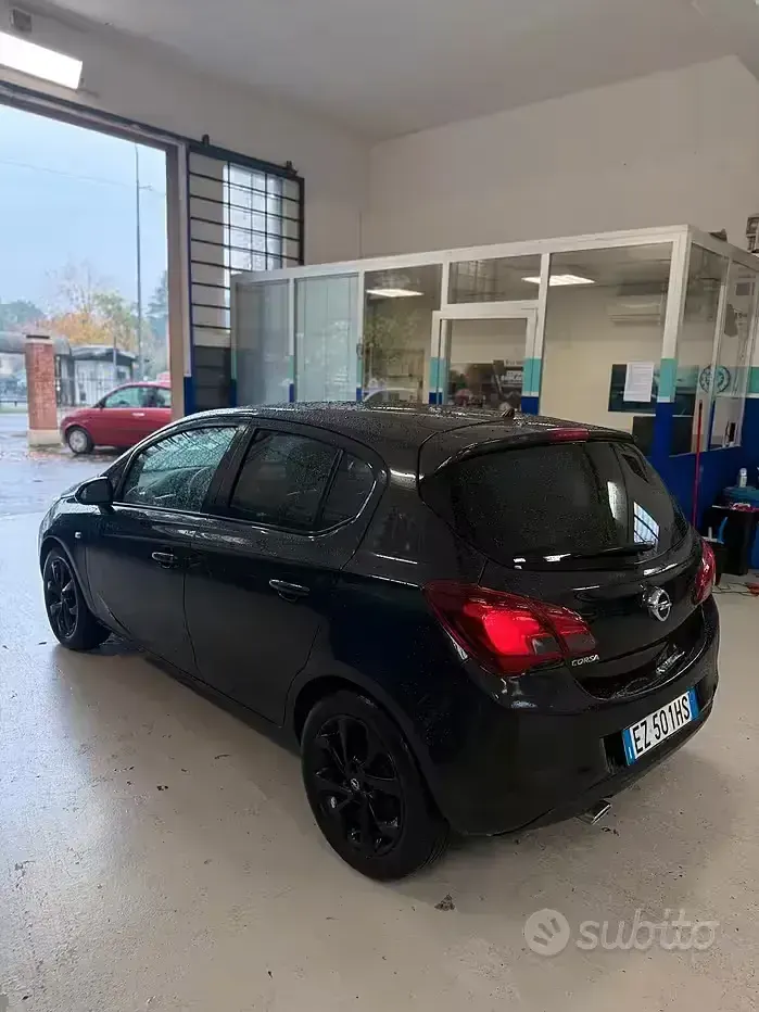 Usata Opel Corsa 90 CV (66 kW) 2015 Nero Utilitaria