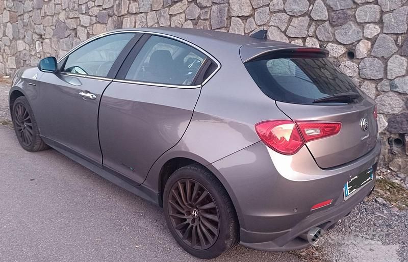 Brugt Alfa Romeo Giulietta Progression 170 HK (125 kW) 2011 Grå Sedan