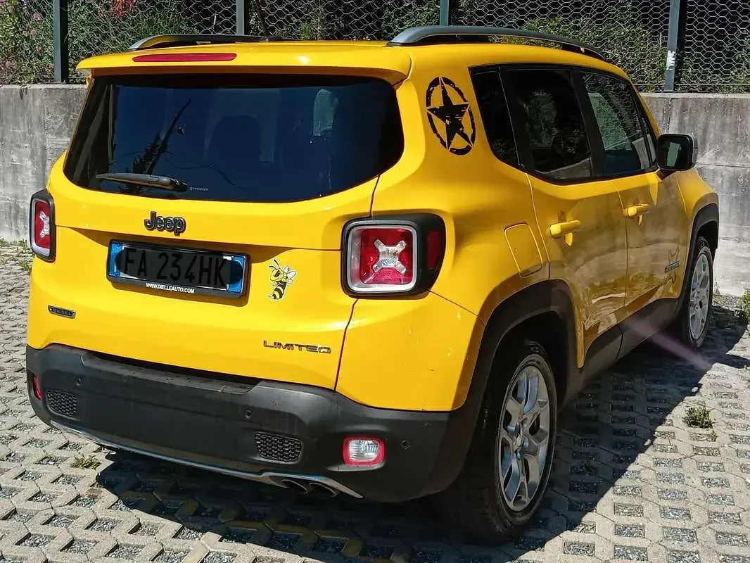 Usata Jeep Renegade Limited 120 CV (88 kW) 2015 Giallo SUV