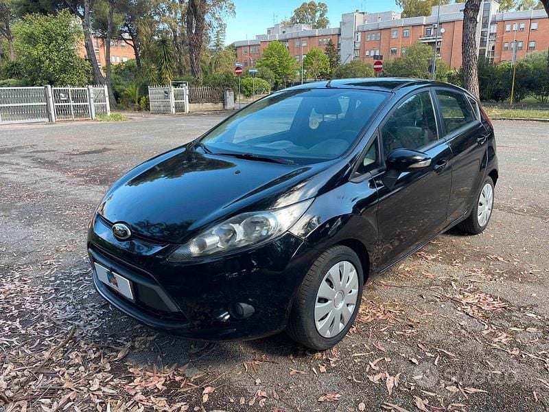 Usata Ford Fiesta Titanium 82 CV (60 kW) 2009 Nero Berlina