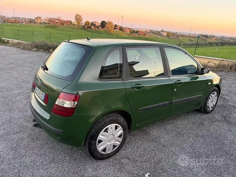 Usata Fiat Stilo Active 140 CV (102 kW) 2004 Verde Berlina