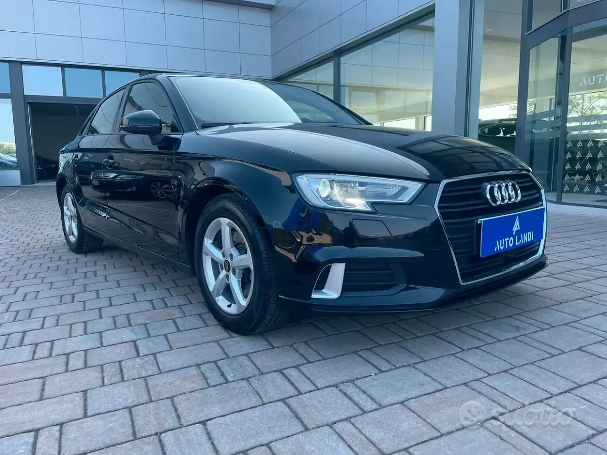 Usata Audi A3 Business 150 CV (110 kW) 2019 Nero Berlina