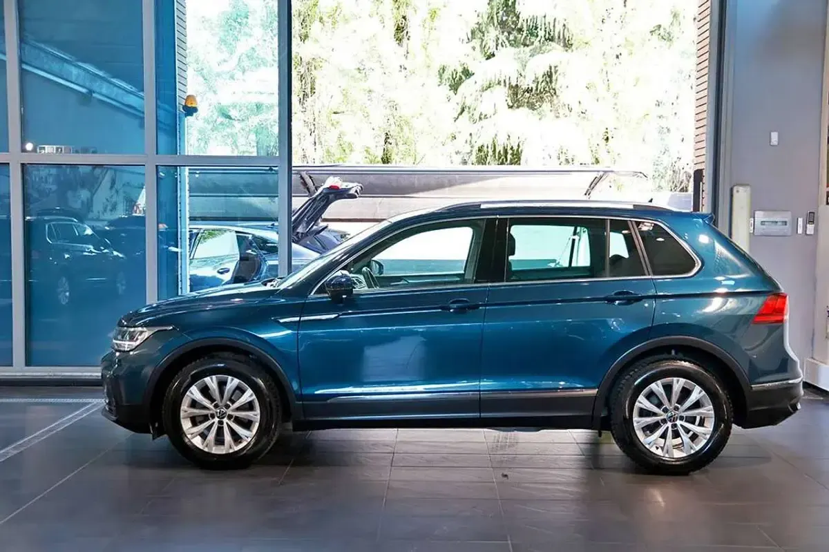 Usata VW Tiguan Life 122 CV (89 kW) 2021 Blu/azzurro SUV