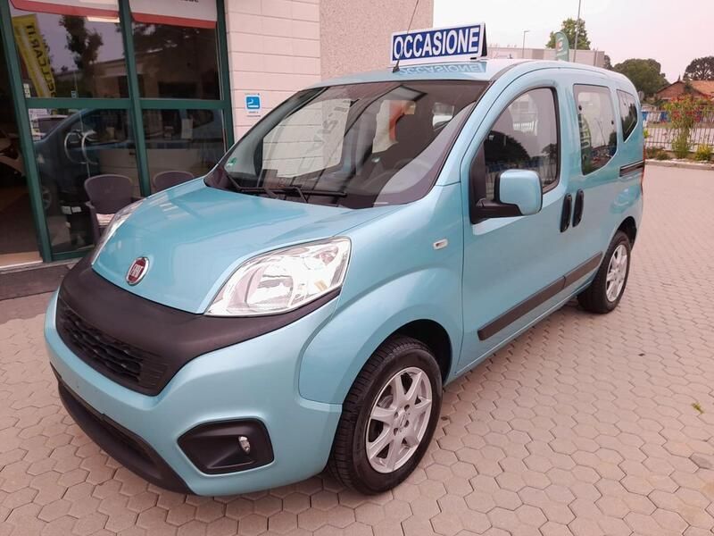 Usata Fiat Qubo Lounge 77 CV (56 kW) 2019 Blu/azzurro Monovolume
