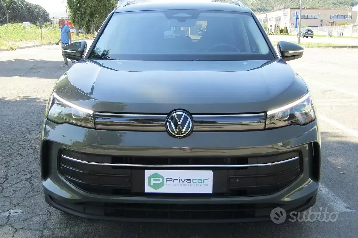 Usata VW Tiguan Edition 131 CV (96 kW) 2024 Grigio SUV