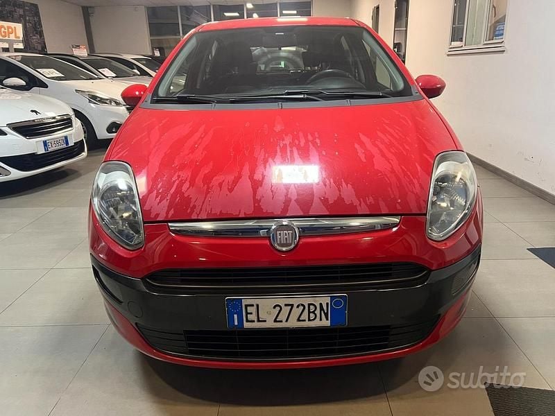 Usata Fiat Punto Evo S 95 CV (69 kW) 2011 Rosso Utilitaria