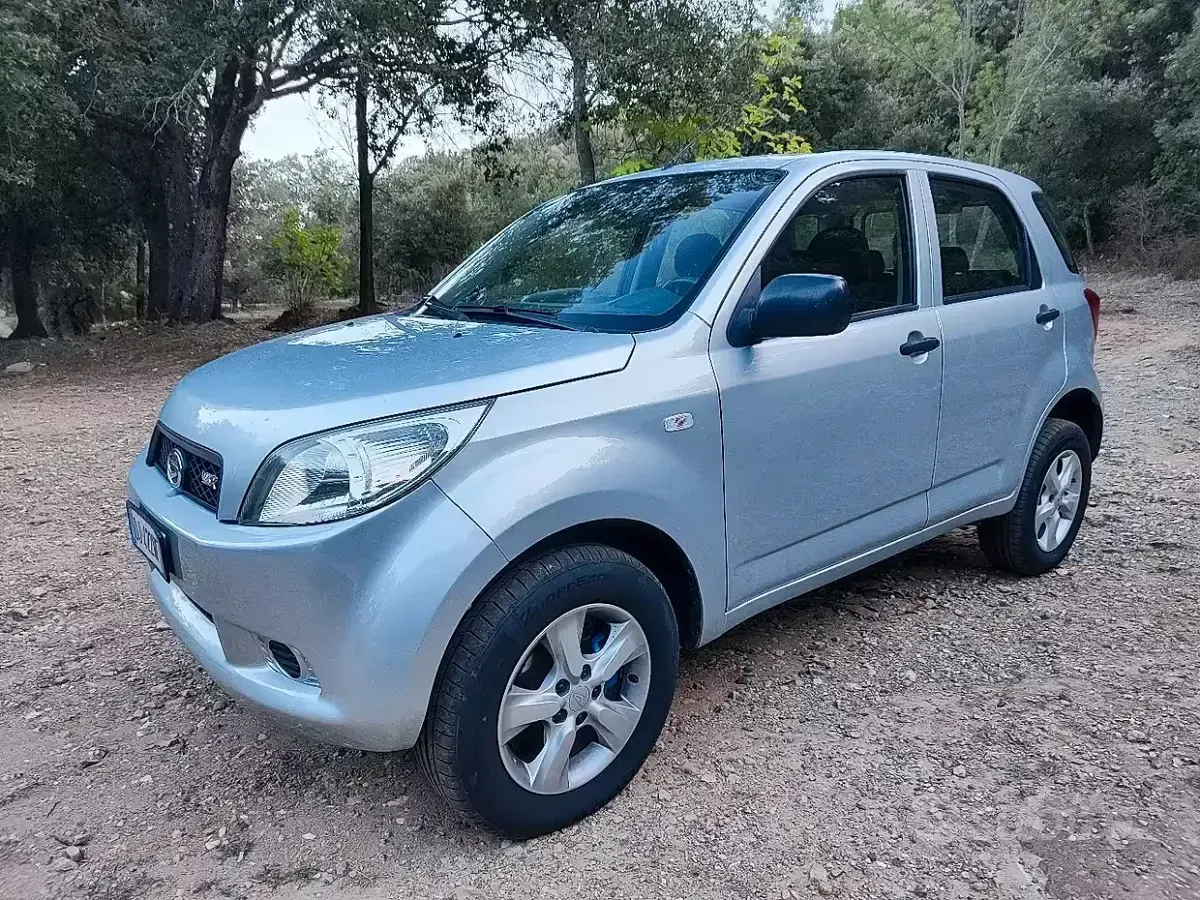 Usata Daihatsu Terios 105 CV (77 kW) 2007 Grigio SUV