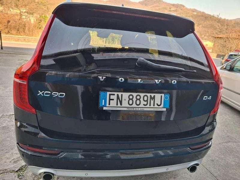 Usata Volvo XC90 Momentum 190 CV (139 kW) 2018 Nero SUV