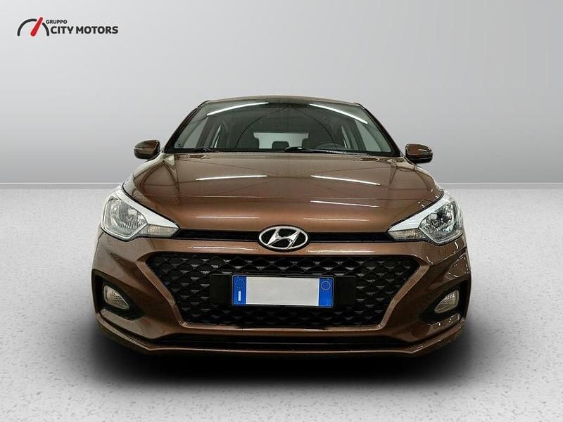 Käytetty Hyundai i20 Advanced 75 HP (55 kW) 2019 Peessi Tila-auto