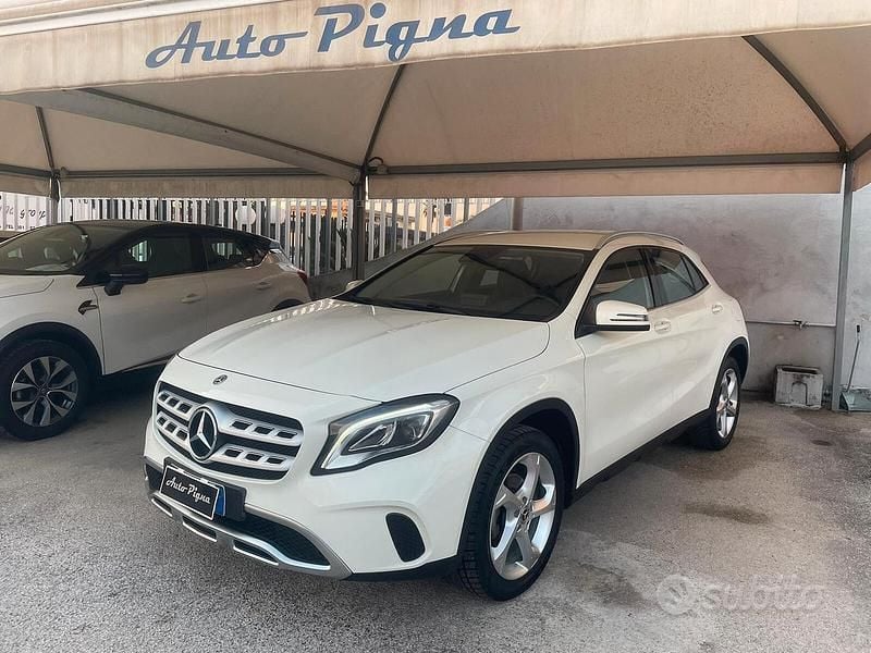 Usata Mercedes GLA200 Premium 136 CV (100 kW) 2017 Bianco SUV