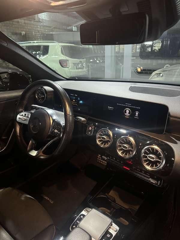 Usata Mercedes A180 Premium 116 CV (85 kW) 2019 Grigio Berlina