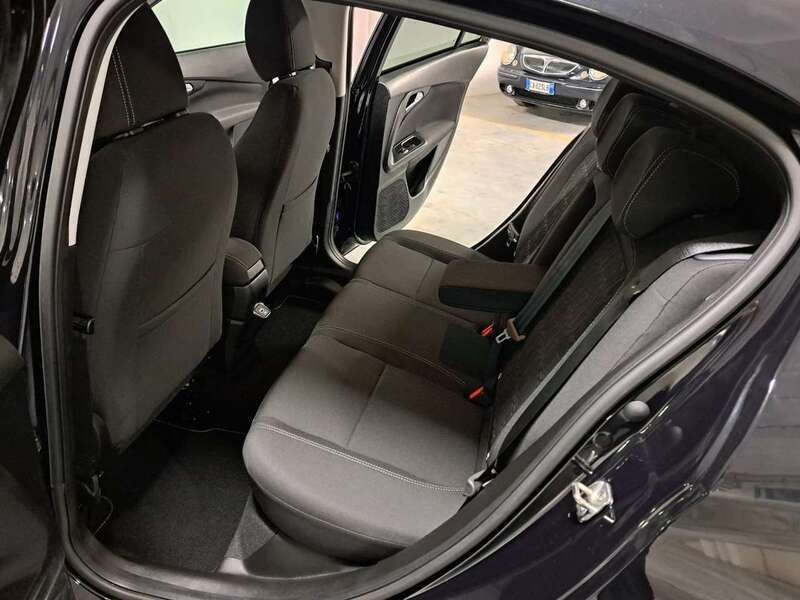 Usata Fiat Tipo Cross 99 CV (72 kW) 2023 Nero cinema (718) Berlina