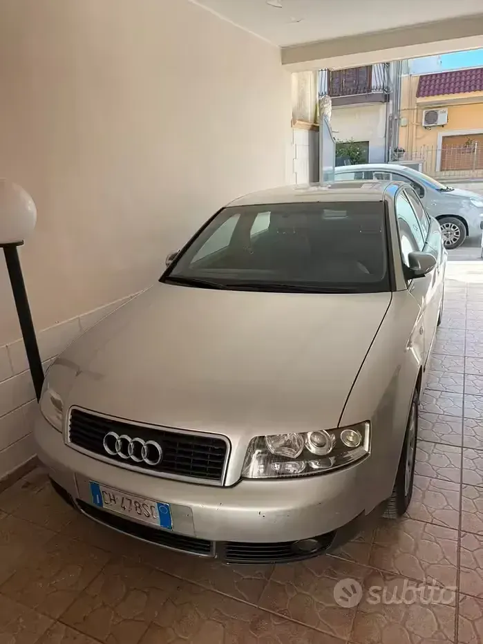 Usata Audi A4 130 CV (95 kW) 2003 Grigio Berlina