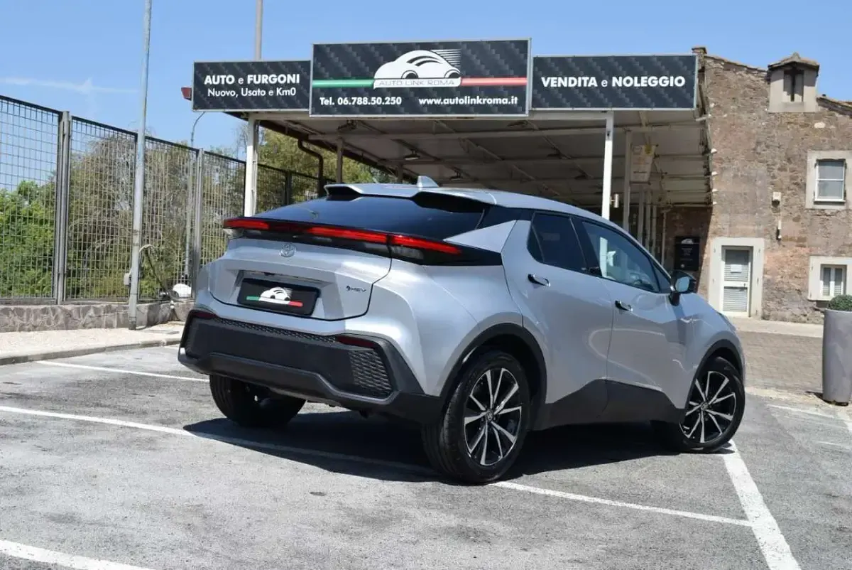 Usata Toyota C-HR+ Trend 72 kW (98 CV) 2025 Argento SUV