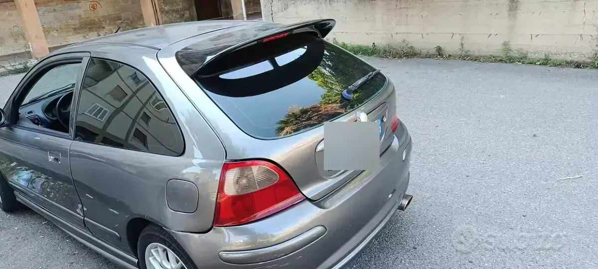 Usata MG ZR 103 CV (75 kW) 2004 Grigio Utilitaria