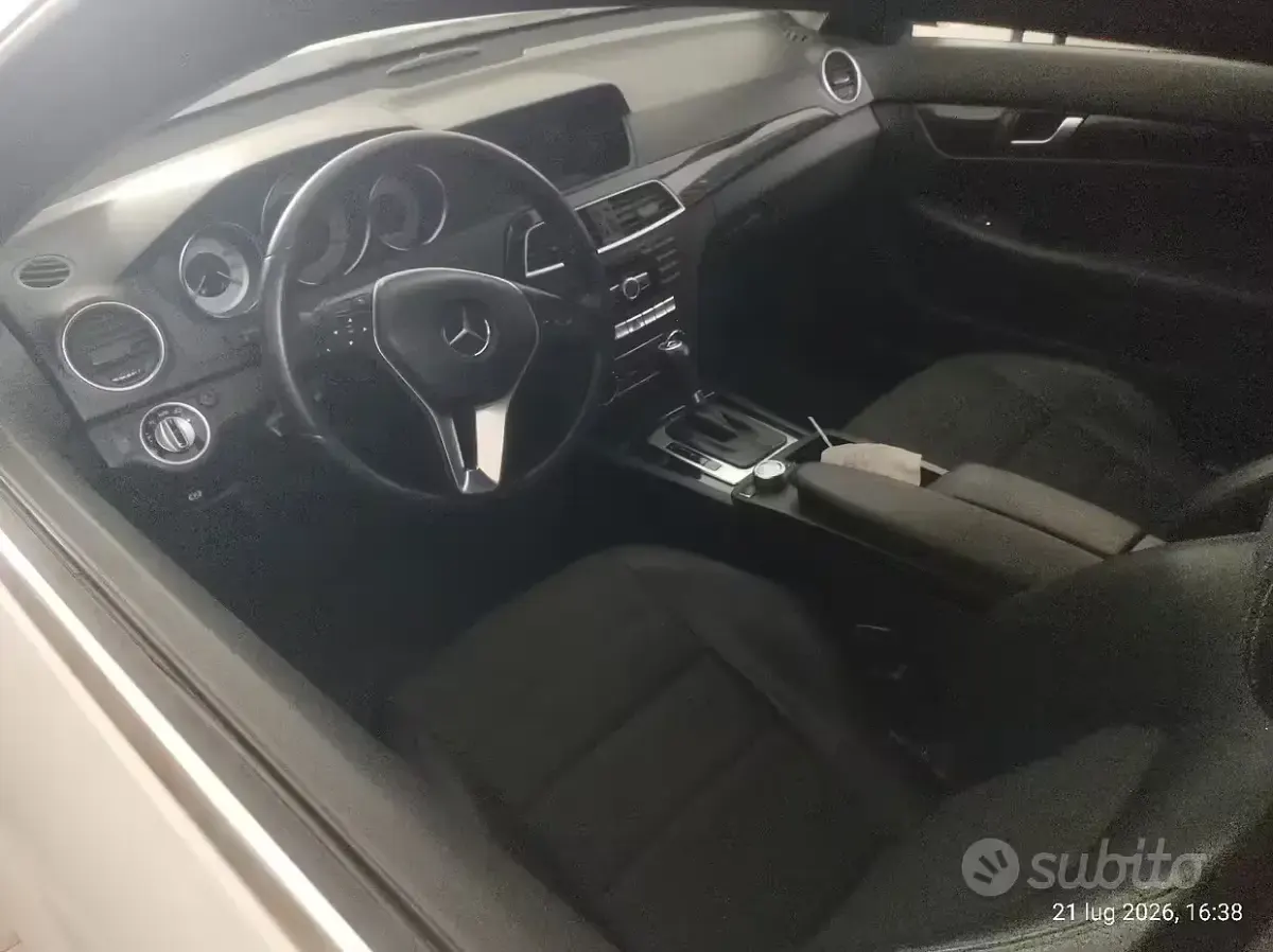 Usata Mercedes C220 Executive 170 CV (125 kW) 2013 Bianco Coupé