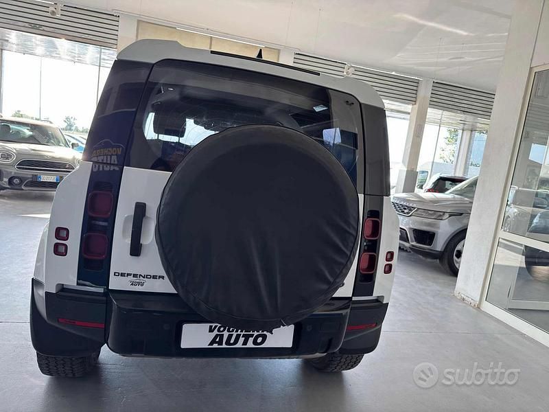 Usata Land Rover Defender SE 200 CV (147 kW) 2021 Bianco Station wagon