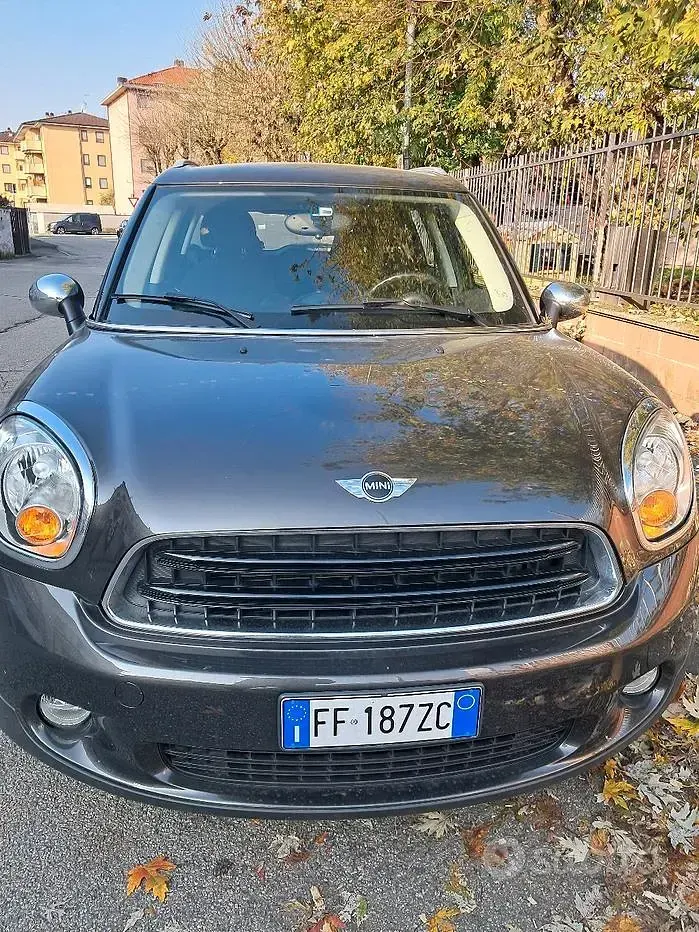 Usata Mini One Countryman 98 CV (72 kW) 2016 Marrone SUV