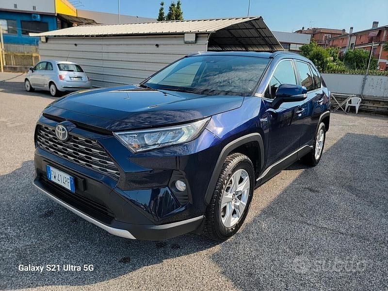 Blu Usata 2019 Toyota RAV4 Hybrid Active SUV | 23.900 € (Ottimo prezzo) - Immagine 1/4
