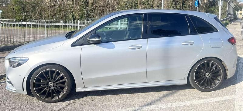 Usata Mercedes B180 Business 116 CV (85 kW) 2021 Utilitaria