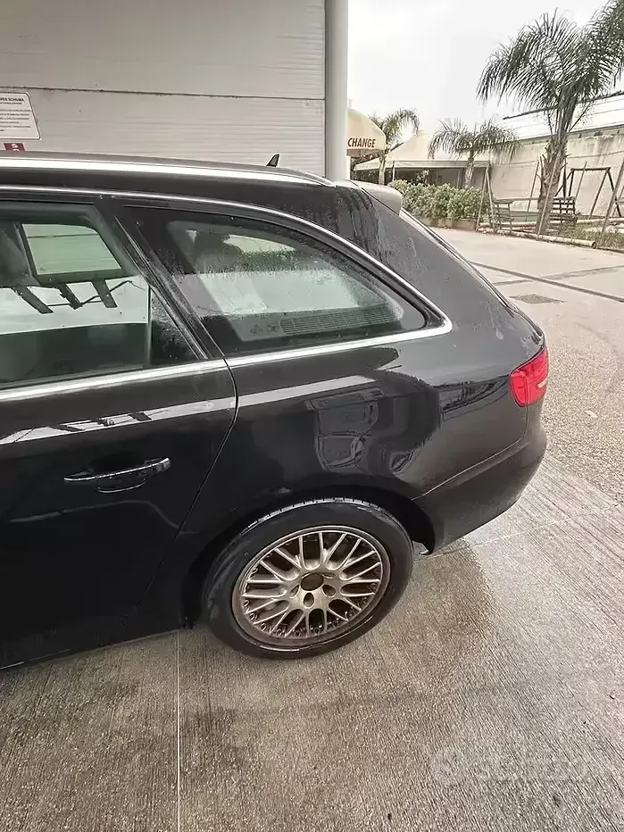 Usata Audi A4 143 CV (105 kW) 2010 Nero Station wagon