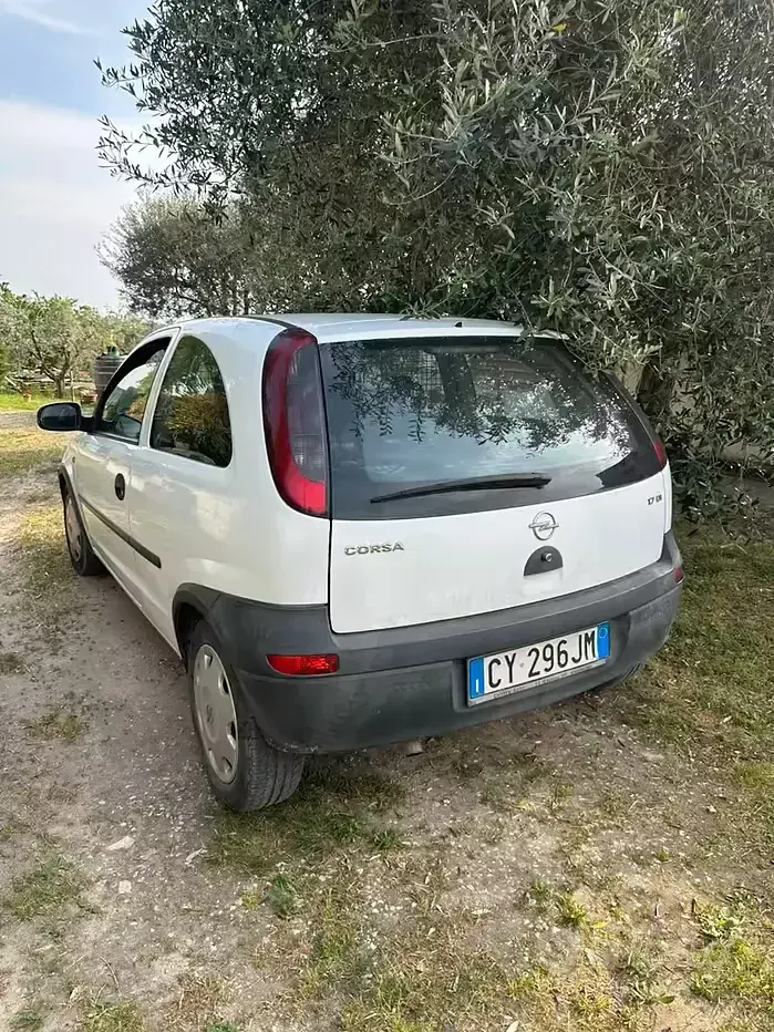 Usata Opel Corsavan 65 CV (47 kW) 2003 Bianco Utilitaria