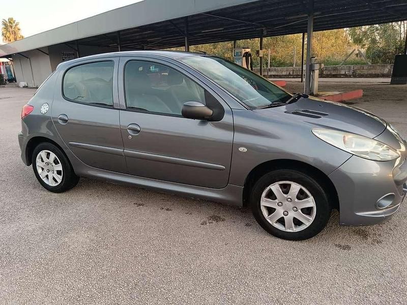 Usata Peugeot 206+ 68 CV (50 kW) 2010 Grigio Utilitaria