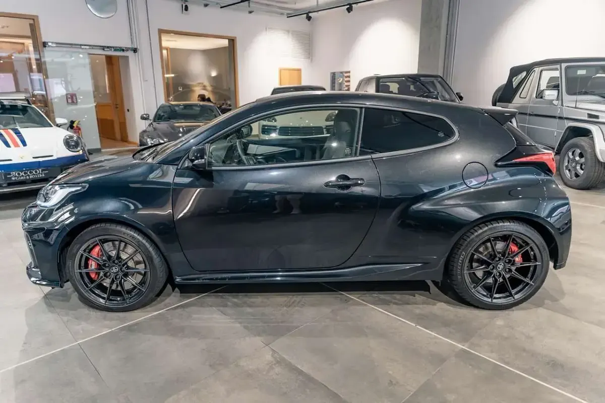 Usata Toyota Yaris 261 CV (191 kW) 2021 Nero Utilitaria