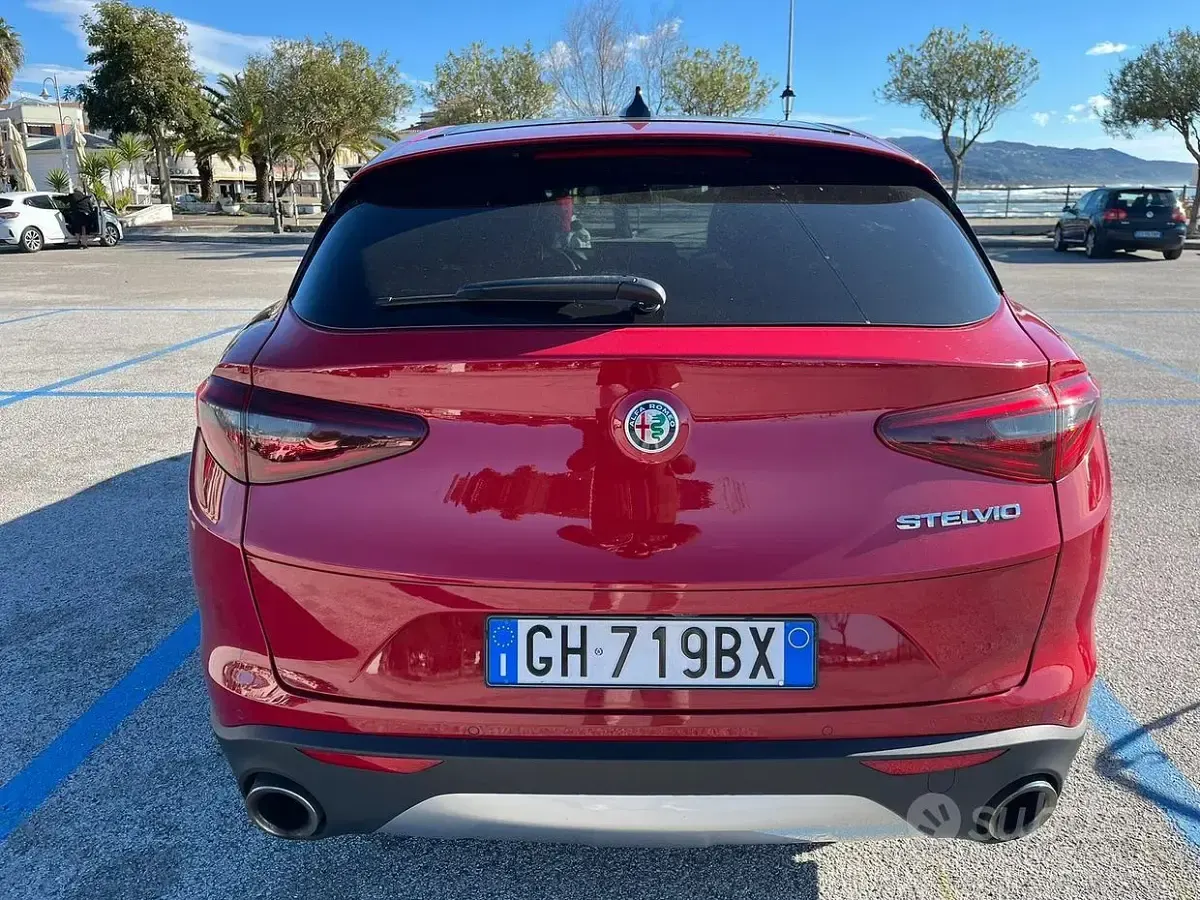 Usata Alfa Romeo Stelvio 180 CV (132 kW) 2018 Rosso SUV