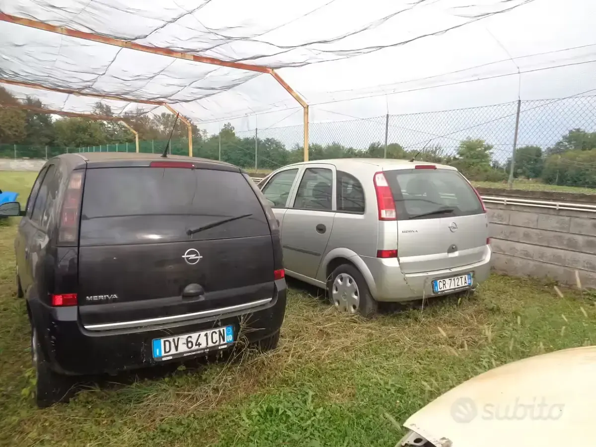Usata Opel Corsa 60 CV (44 kW) 2006 Grigio Utilitaria