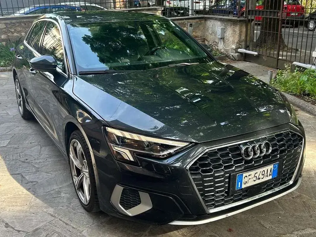 Usata Audi A3 Business 131 CV (96 kW) 2021 Grigio Berlina