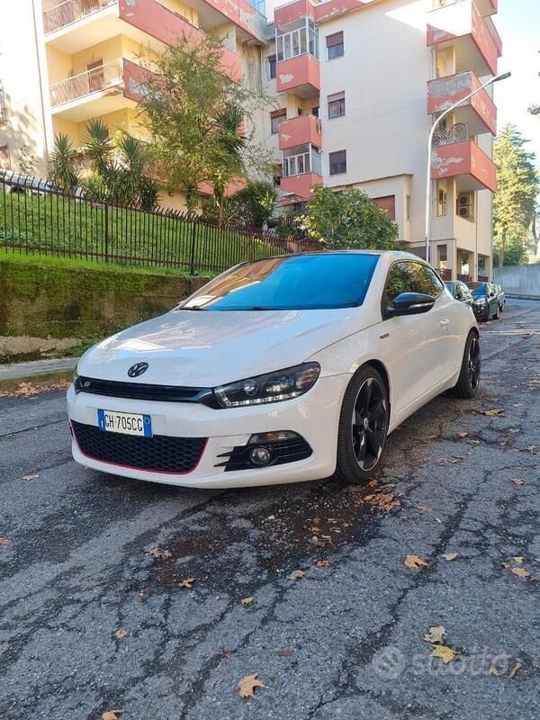 Usata VW Scirocco 122 CV (89 kW) 2009 Bianco Coupé