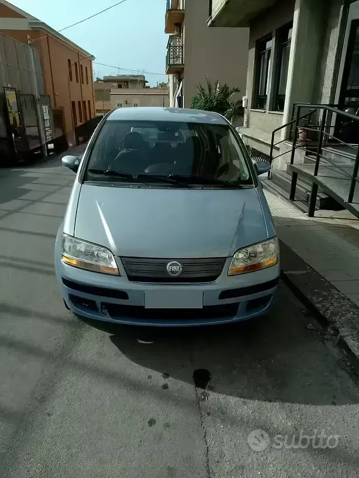 Usata Fiat Idea 69 CV (50 kW) 2005 Blu Monovolume