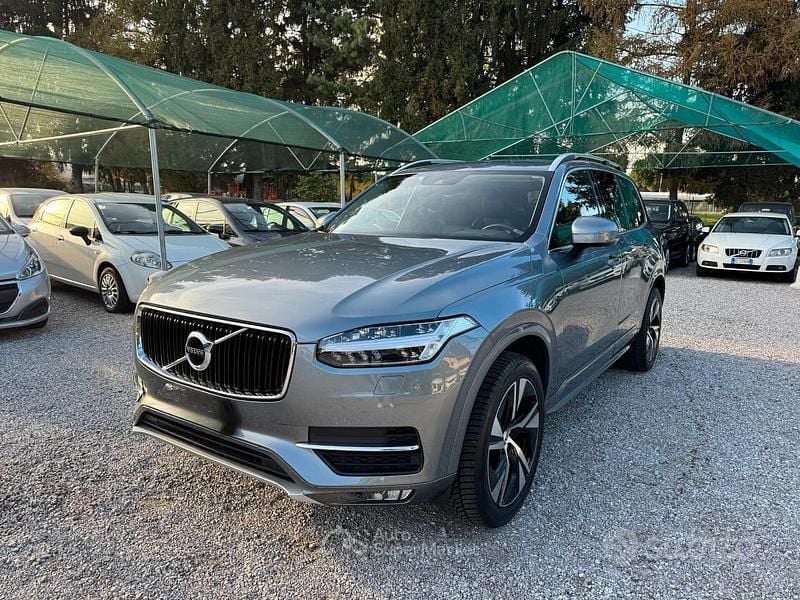Grigio Usata 2018 Volvo XC90 Business Edition SUV | 26.800 € (Buon prezzo) - Immagine 1/4