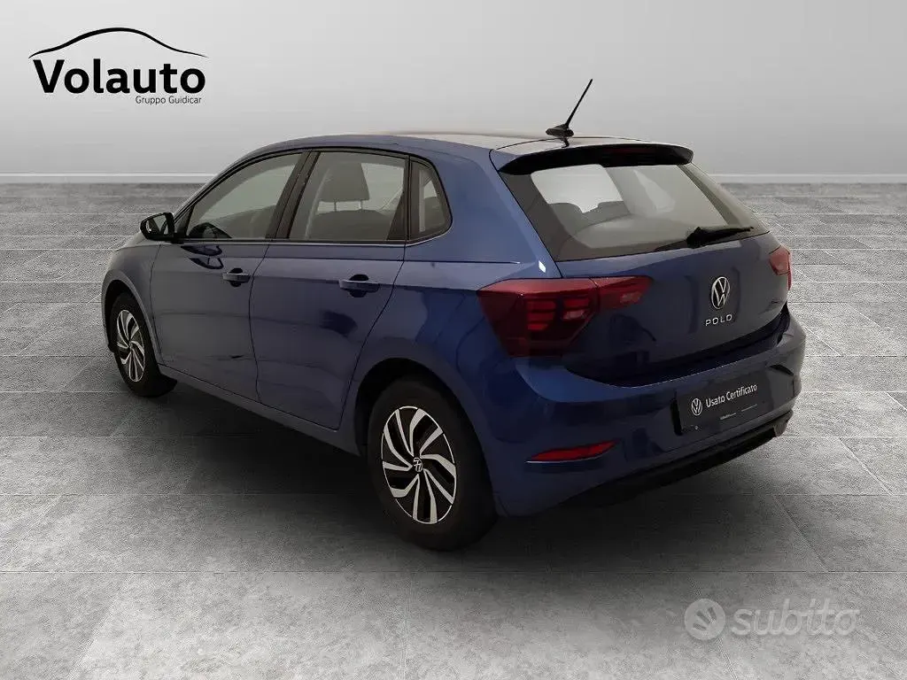 Begagnad VW Polo Life 95 HK (69 kW) 2023 Blå Halvkombi